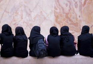 چرا اقلیت های دینی در ایران باید حجاب را رعایت کنند؟