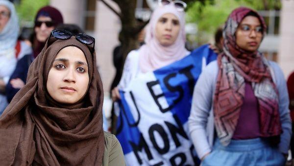 قانون منع نمادهای مذهبی مانع پیشرفت دختران مسلمان کانادا می‌شود