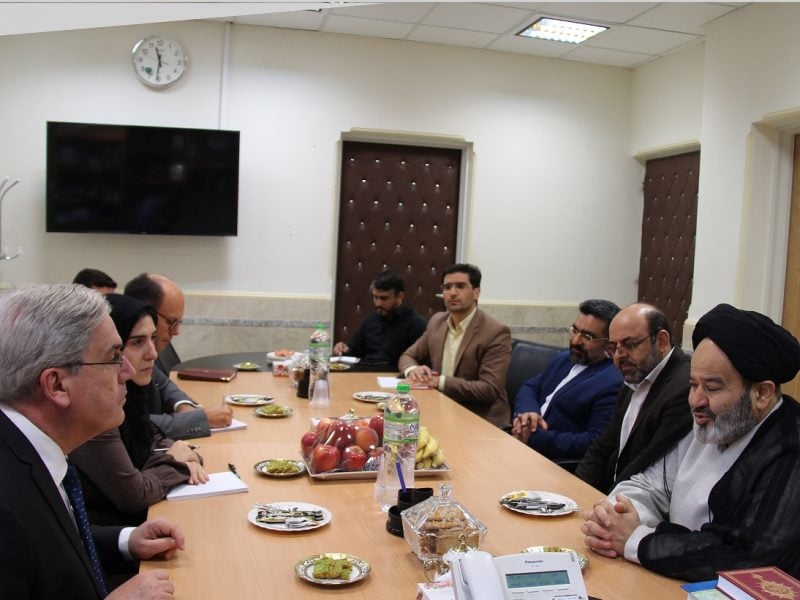 گفت‌وگوی بین ادیان بسیار قابل تحسین و احترام است