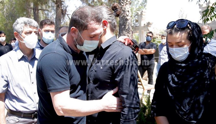 زرگان فوتبال ایران شریک غم آندرانیک تیموریان