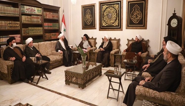 دیدار جت‌الاسلام‌ والمسلمین محمد عبادی‌زاده، نماینده ولی‌فقیه در هرمزگان با در سفر خود به سوریه با شیخ احمد بدرالدین حسون مفتی ارشد سوریه