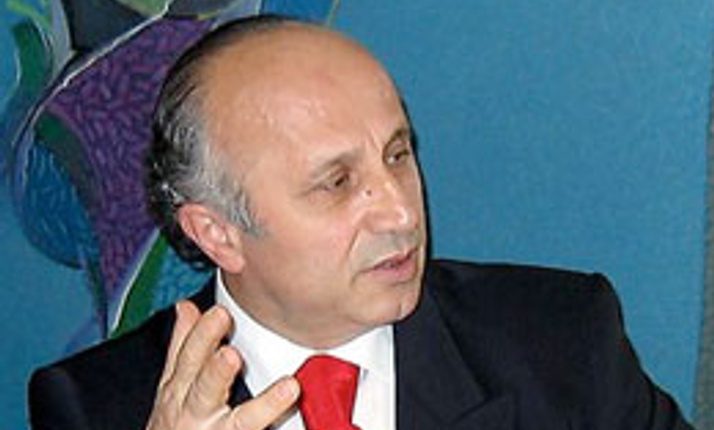 Yaşar Nuri Öztürk