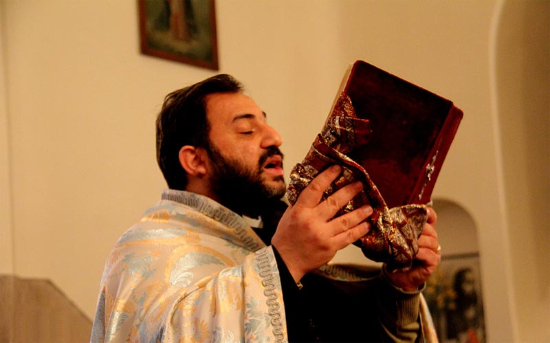 کشیش گریگوریس نرسسیانس، مشاور مذهبی شورای خلیفه گری ارامنه