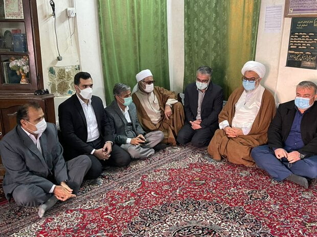 تحکیم وحدت بزرگان اهل سنت و تشیع