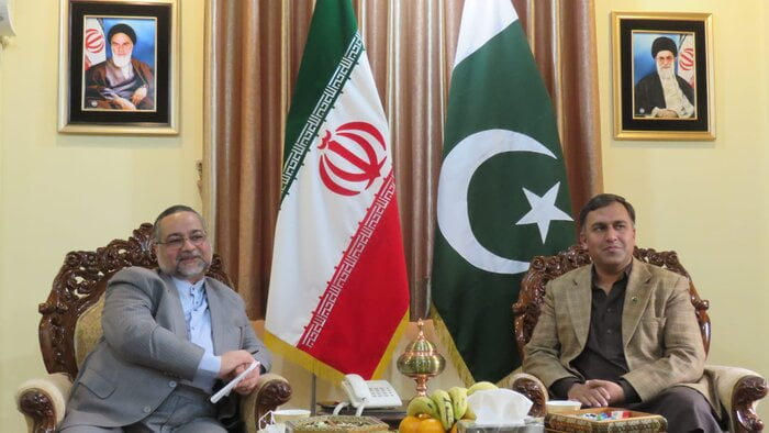 رایزن فرهنگی ایران و هیات کلیساهای پاکستان دیدار کردند