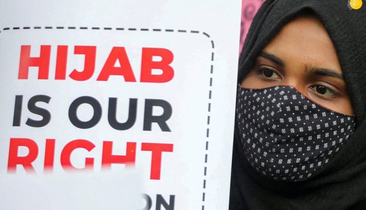 اعتراضات هند حجاب