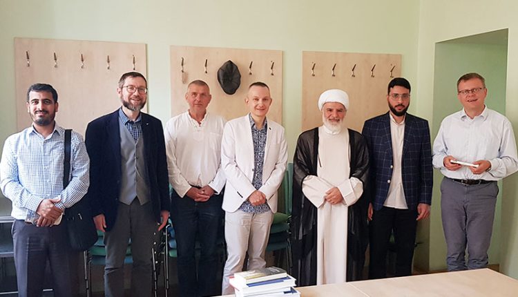 دانشگاه ادیان و چک