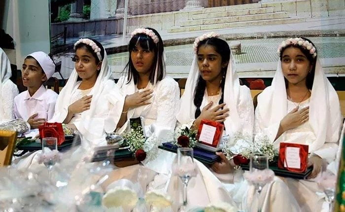 دانش آموزان زرتشتی