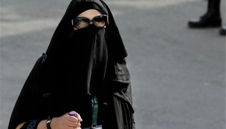 فعال زن حقوق بشر