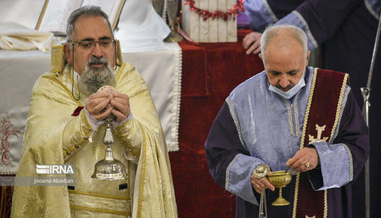 جامعه ارامنه در کلیسای سرکیس مقدس