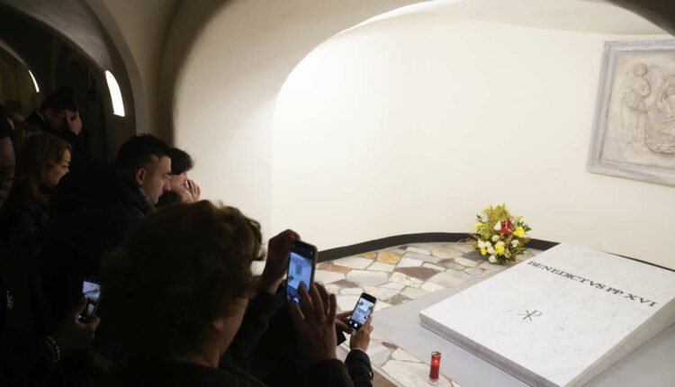 آرامگاه بندیکت شانزدهم