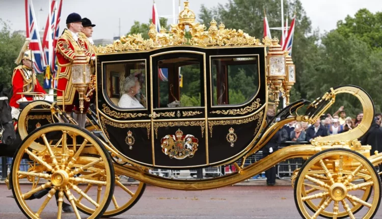 مراسم تاجگذاری پادشاه بریتانیا 