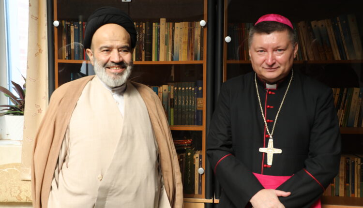 دیدار سفیر واتیکان در ایران و سید ابوالحسن نواب