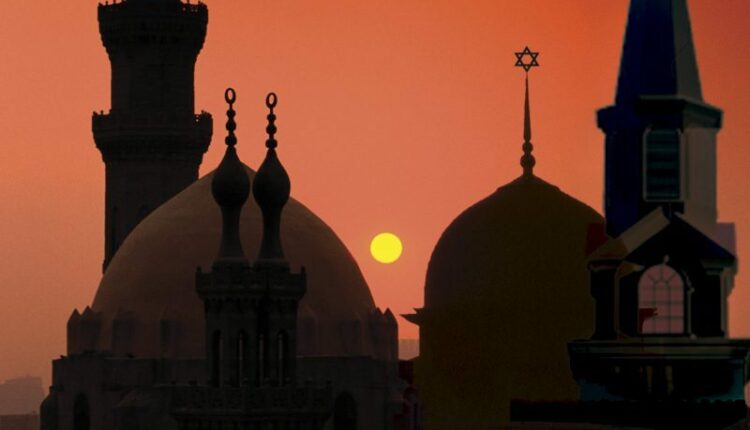 دو-دین-اسلام-و-مسیحیت-در-آفریقا