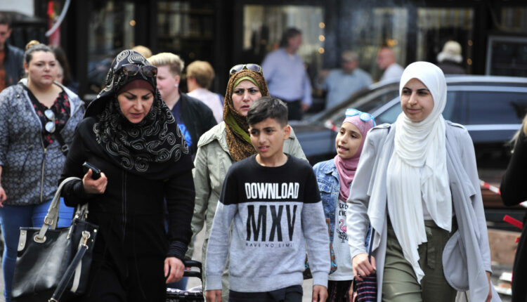 فشار-بر-اقلیت-های-دینی-در-آلمان