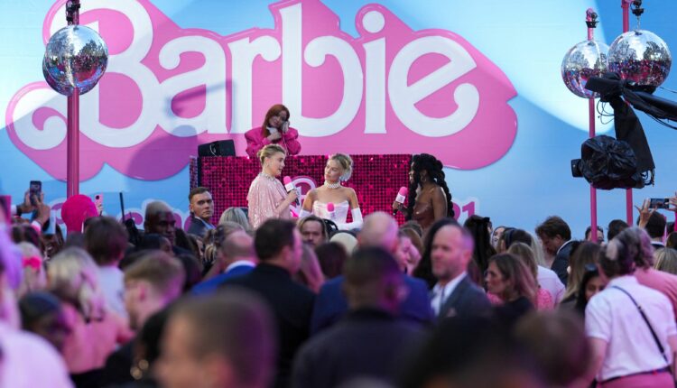 ممنوعیت+اکران+فیلم+باربی