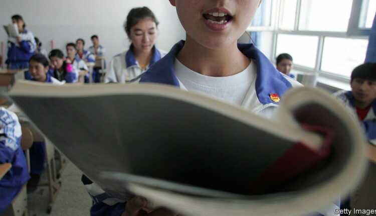 دانش آموزان اقلیت های دینی در مدارس چین