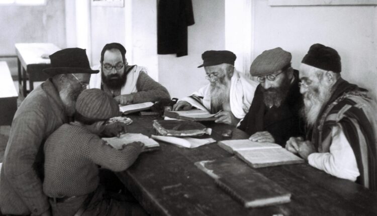 تصویری از دانشمند یهودی