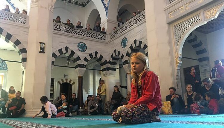 توهین به مقدسات مسلمانان در مساجد برلین