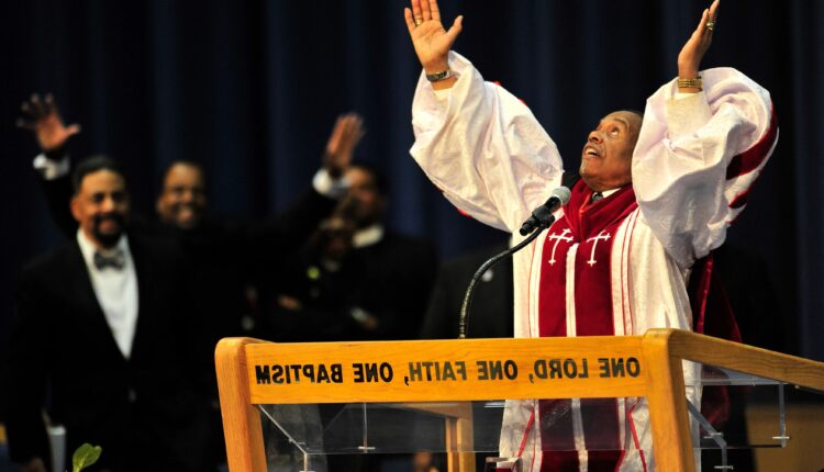 کشیش مسیحی معروف