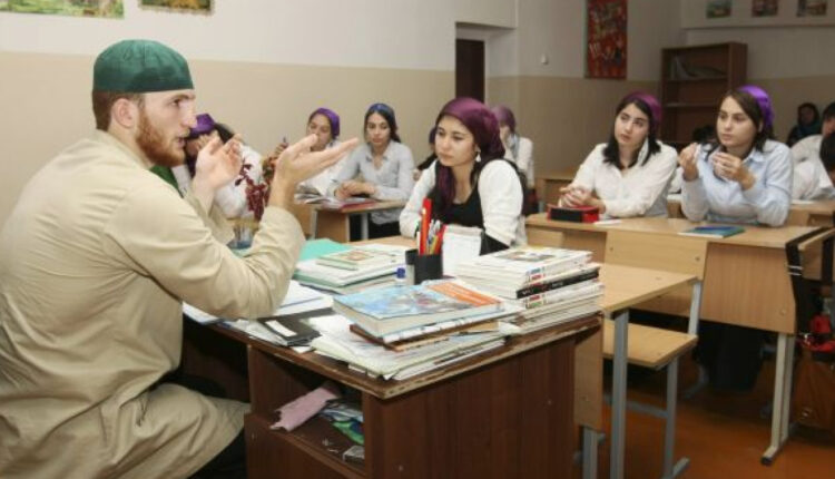 زبان عربی به مدارس قفقاز شمالی میآید