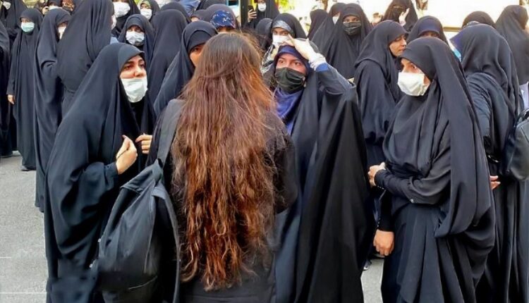 شریعتمداری+دانشگاه+ادیان