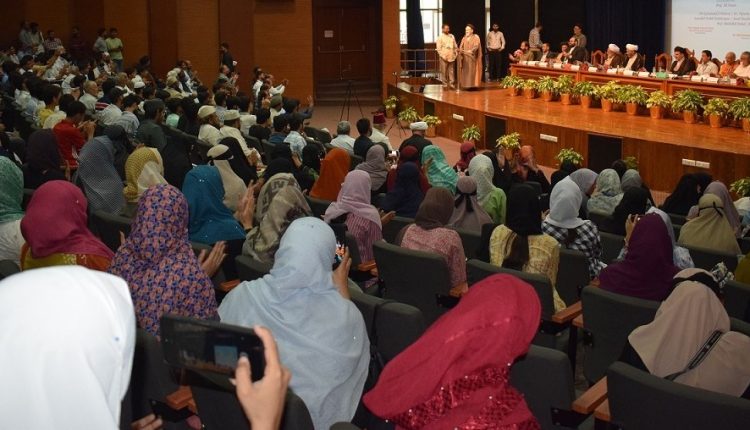 رئیس+دانشگاه+ادیان